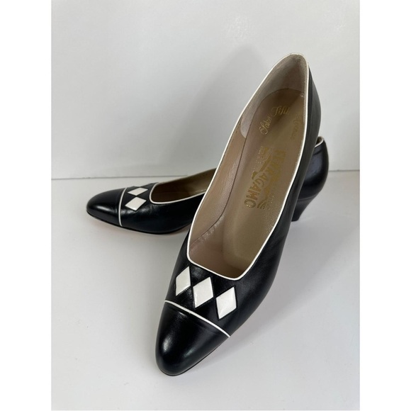 Salvatore Ferragamo Geometric Leather Low Heel - Picture 1 of 12